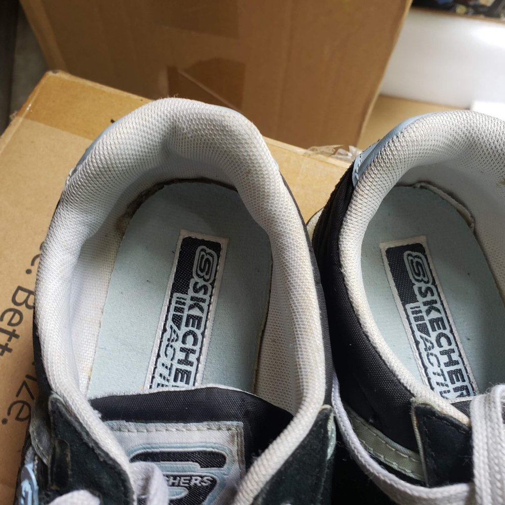 Sketchers Leather & Textile Upper Shoes View 3